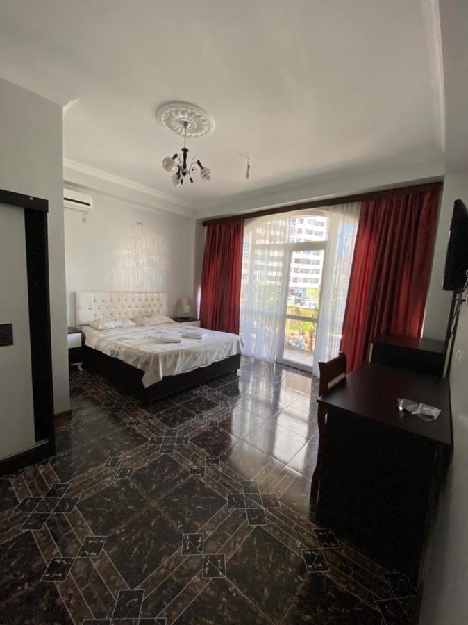 Hotel Eurasia Batumi Esterno foto