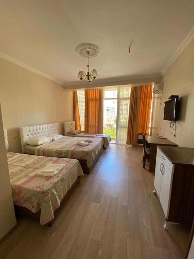 Hotel Eurasia Batumi Esterno foto