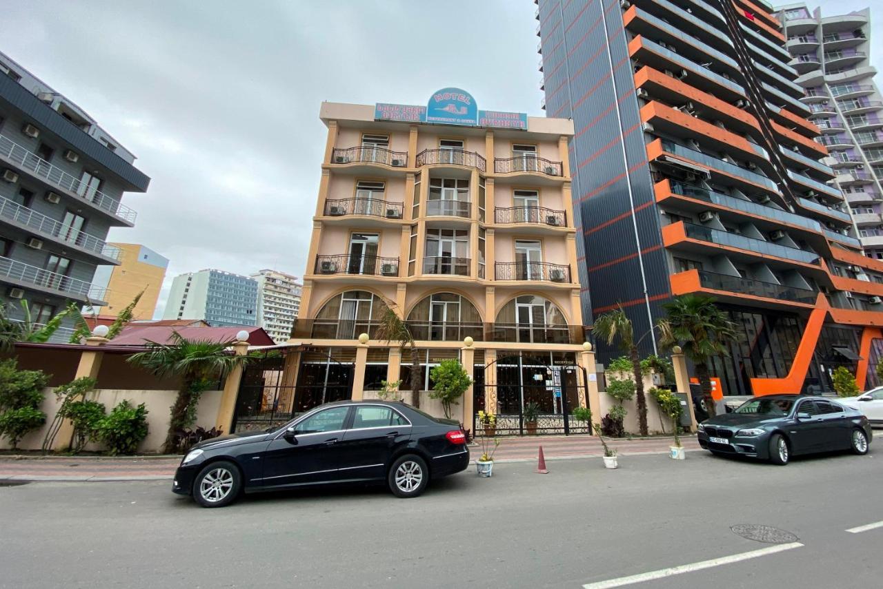 Hotel Eurasia Batumi Esterno foto