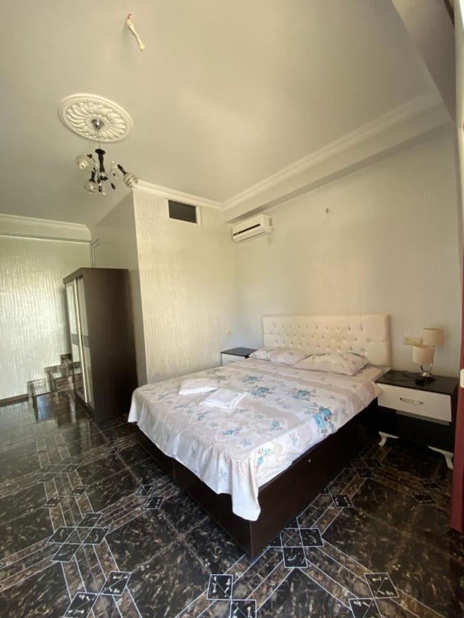 Hotel Eurasia Batumi Esterno foto