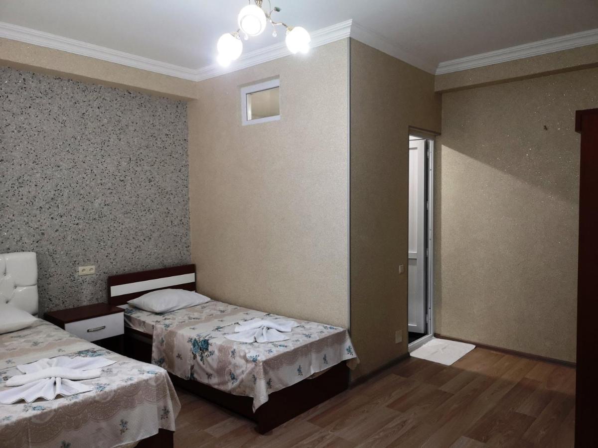 Hotel Eurasia Batumi Esterno foto