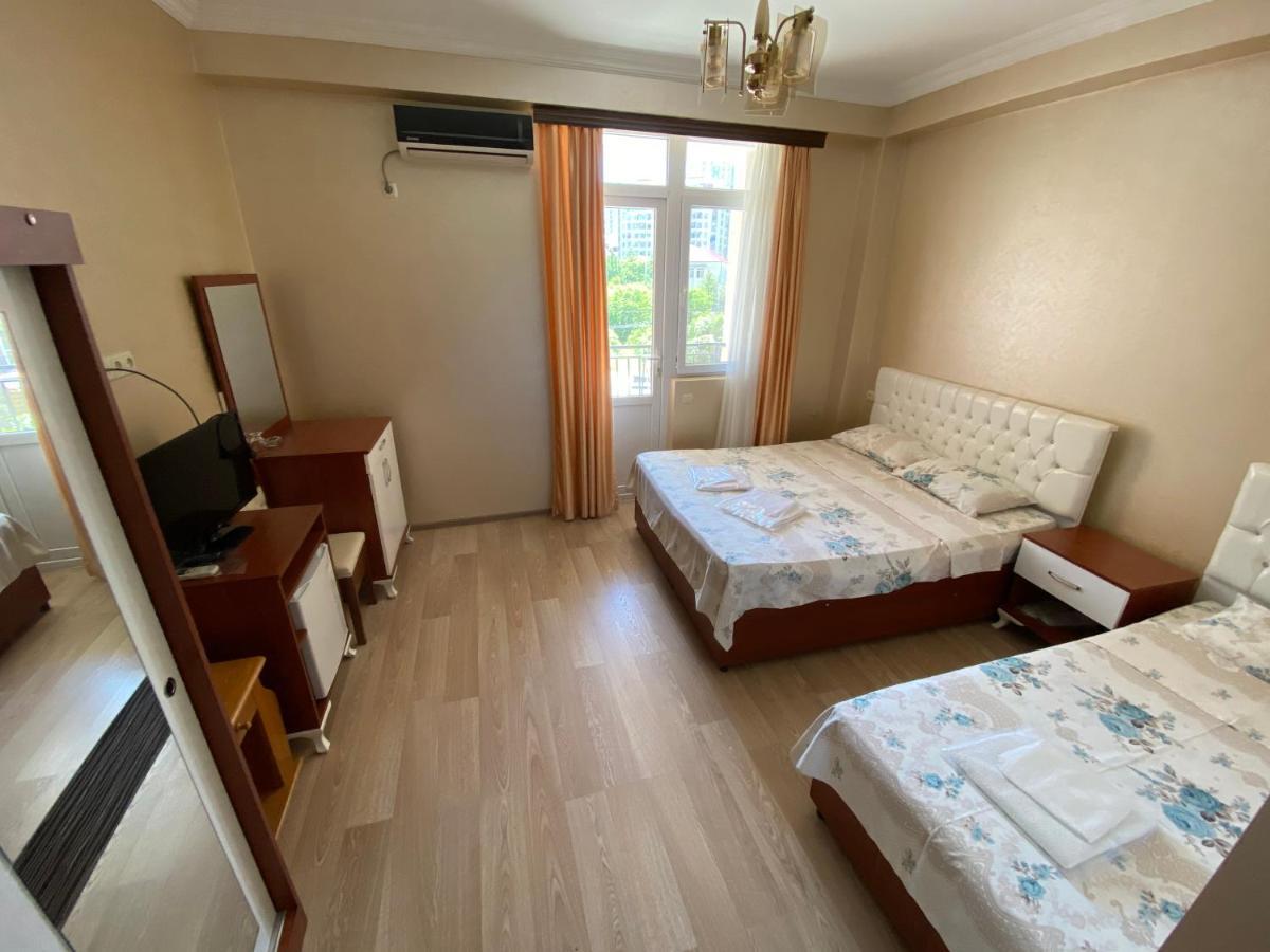 Hotel Eurasia Batumi Esterno foto
