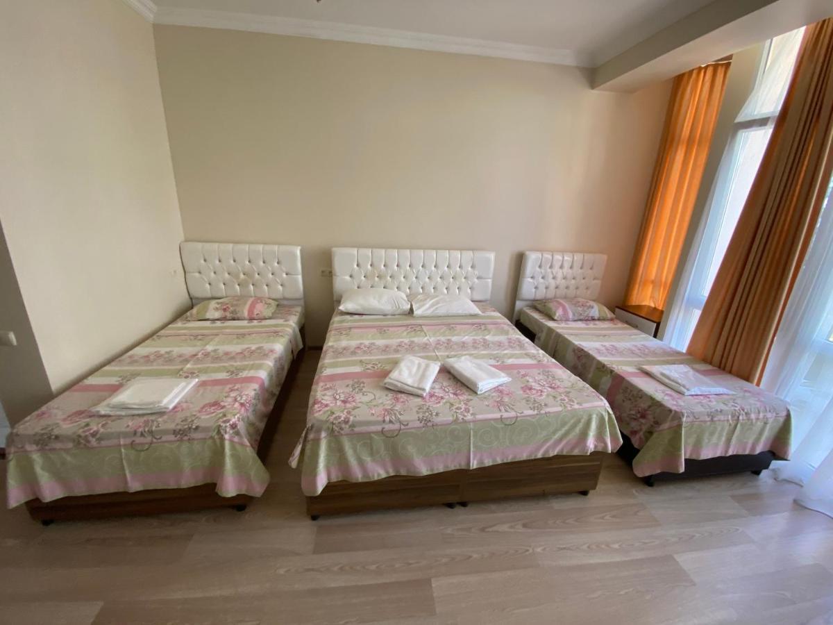 Hotel Eurasia Batumi Esterno foto