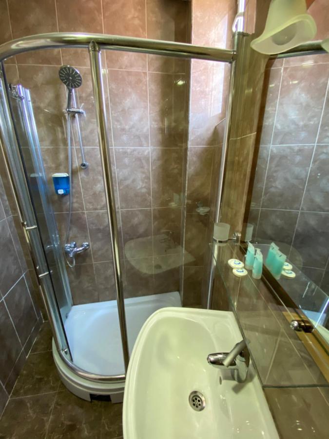 Hotel Eurasia Batumi Esterno foto