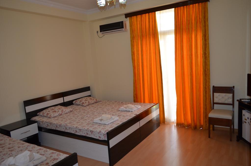 Hotel Eurasia Batumi Esterno foto